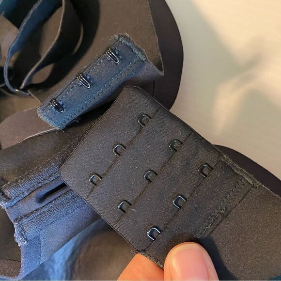 Brooks running Dare Underwire High impact Support Adjustable Sports Bra 32D - Picture 8 of 13